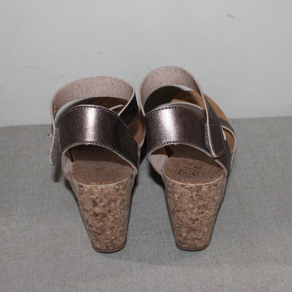 11a BLOWFISH MALIBU WEDGE PLATFORM SANDALS - 10 - BRONZE - Picture 4 of 8